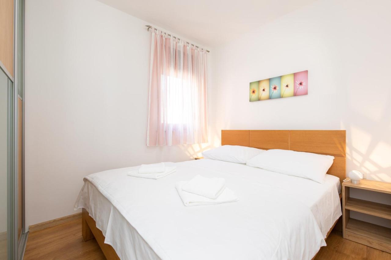 Apartment Julijana คิร์ก ภายนอก รูปภาพ