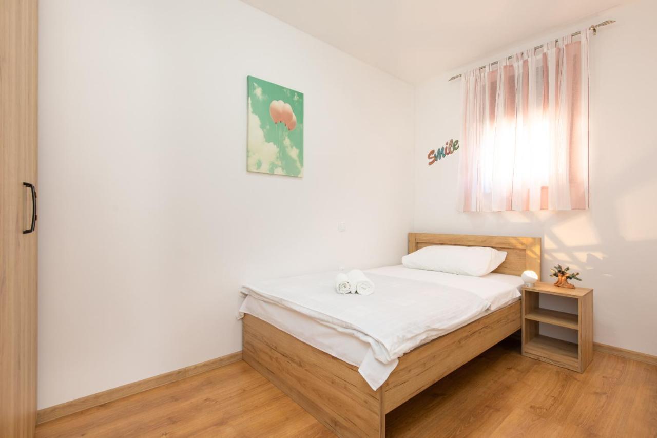 Apartment Julijana คิร์ก ภายนอก รูปภาพ