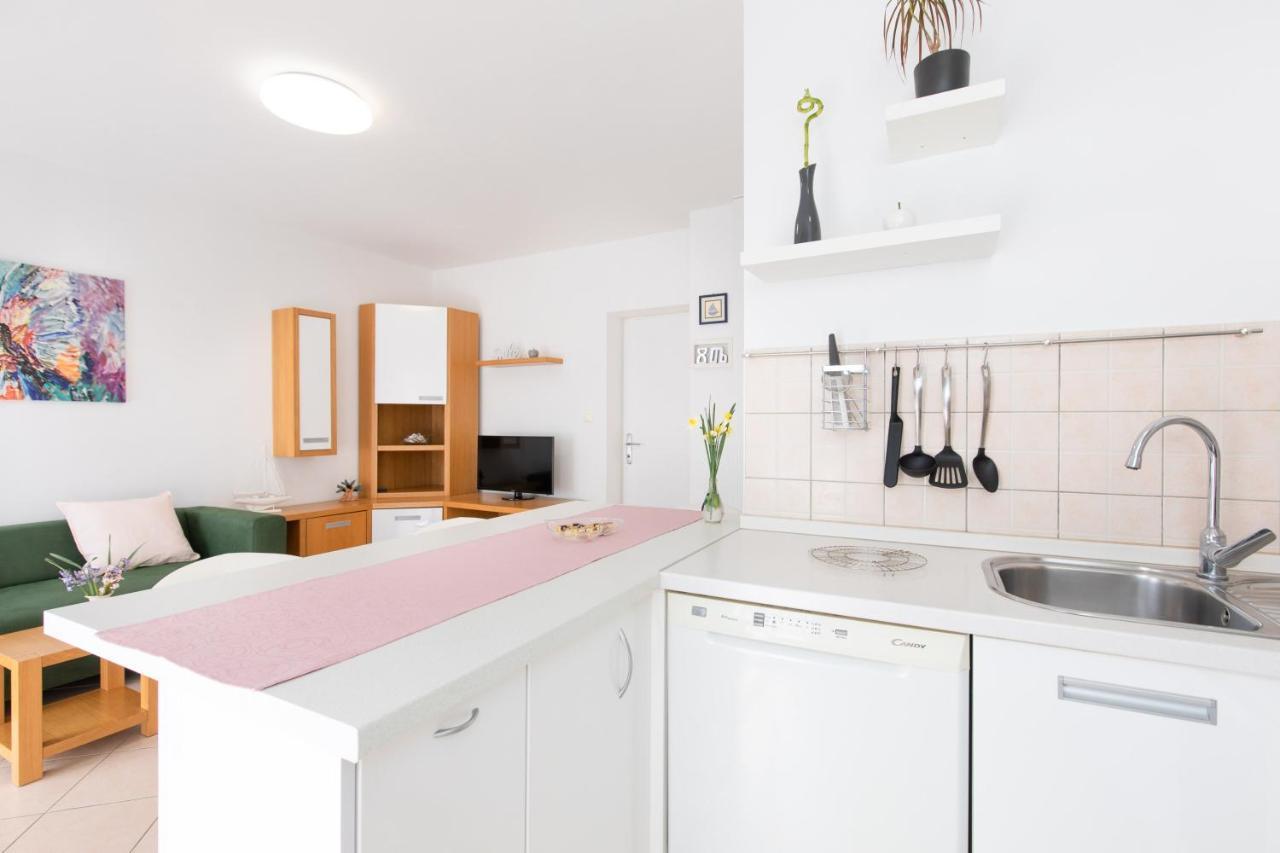 Apartment Julijana คิร์ก ภายนอก รูปภาพ
