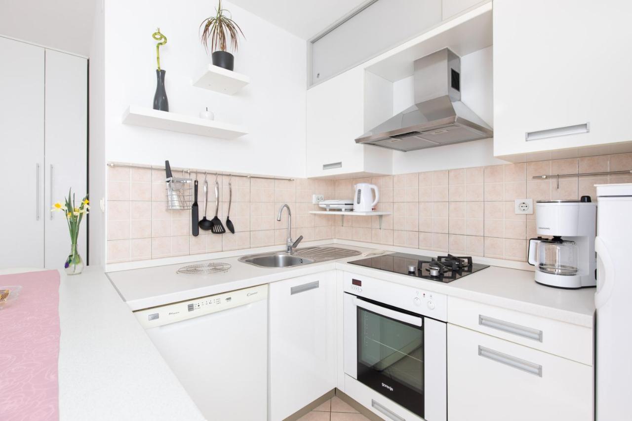 Apartment Julijana คิร์ก ภายนอก รูปภาพ