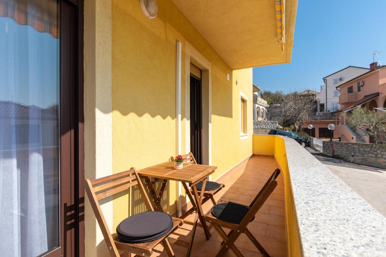 Apartment Julijana คิร์ก ภายนอก รูปภาพ