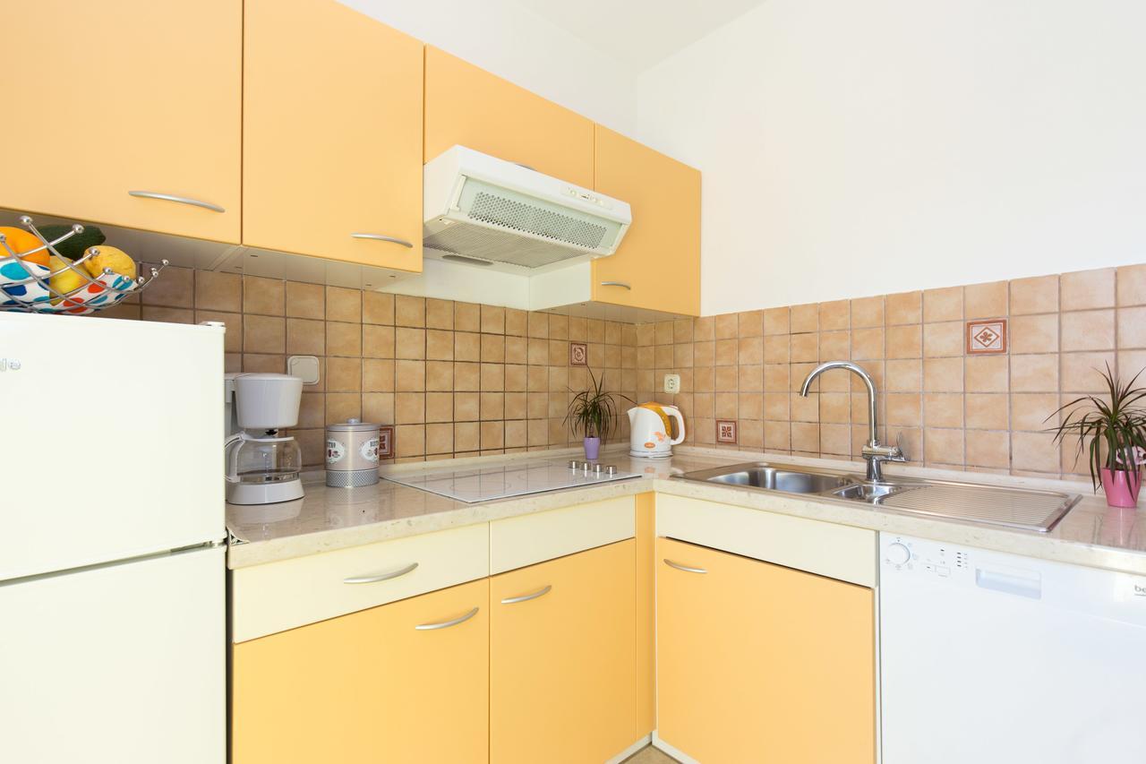 Apartment Julijana คิร์ก ภายนอก รูปภาพ